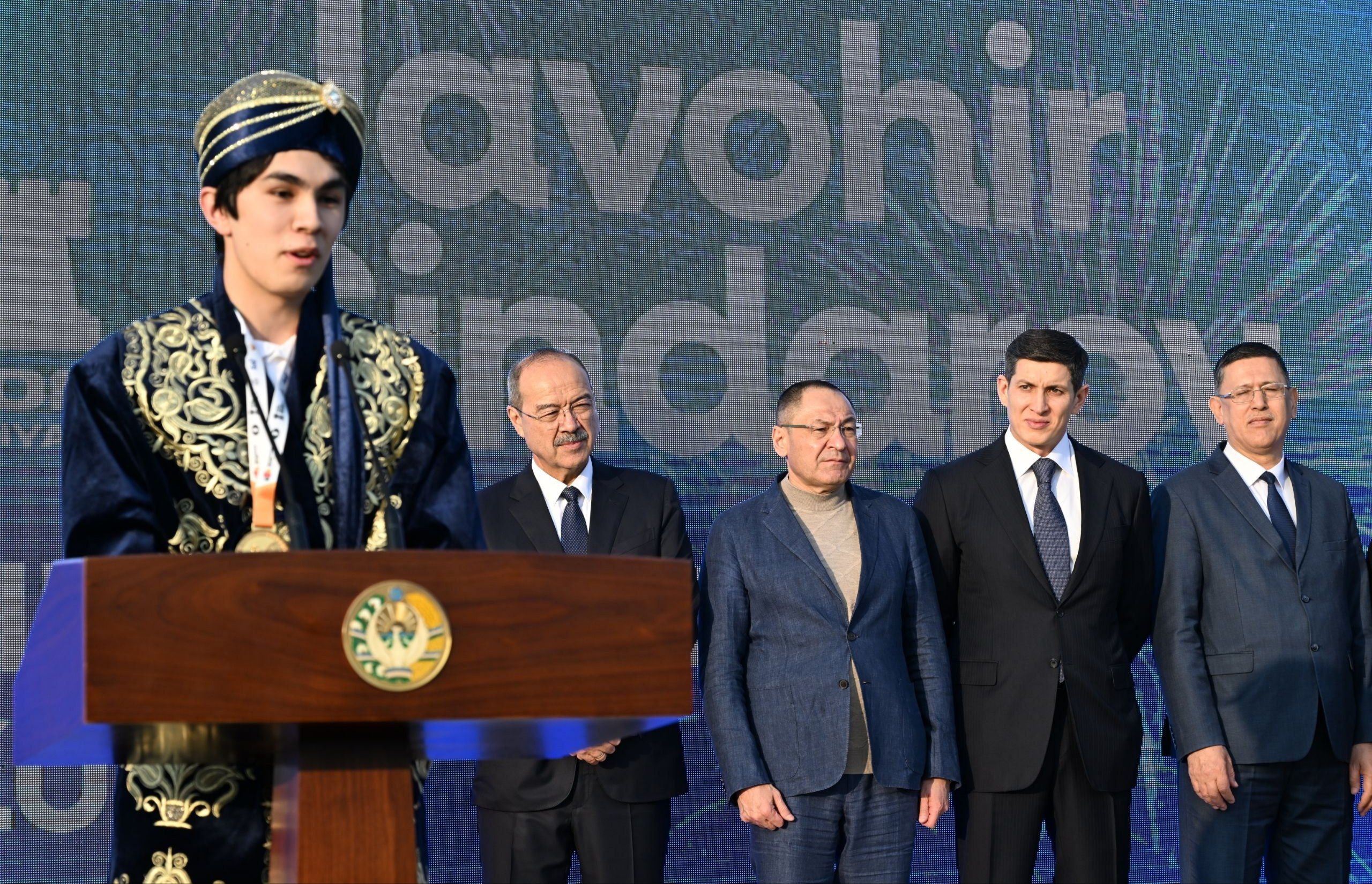 Самый молодой чемпион мира ФИДЕ Жавохир Синдаров был торжественно встречен